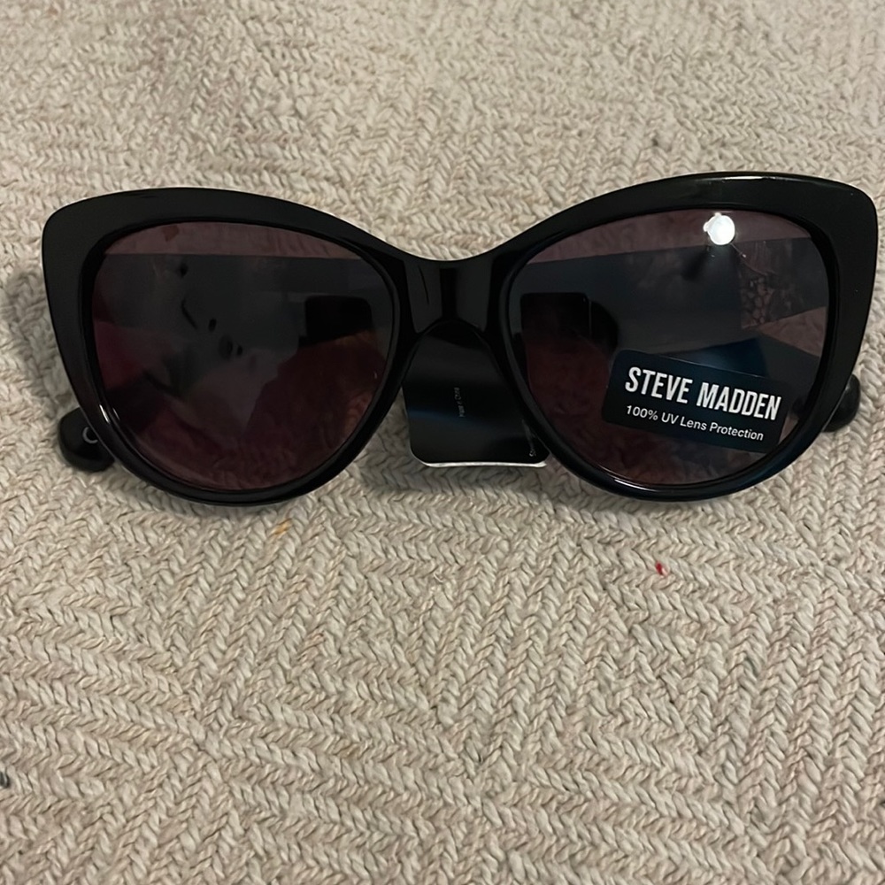 Black Steven Madden sunglasses
